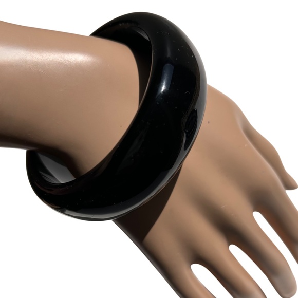 Vintage Chunky Black Lucite Bangle Bracelet - Picture 1 of 7